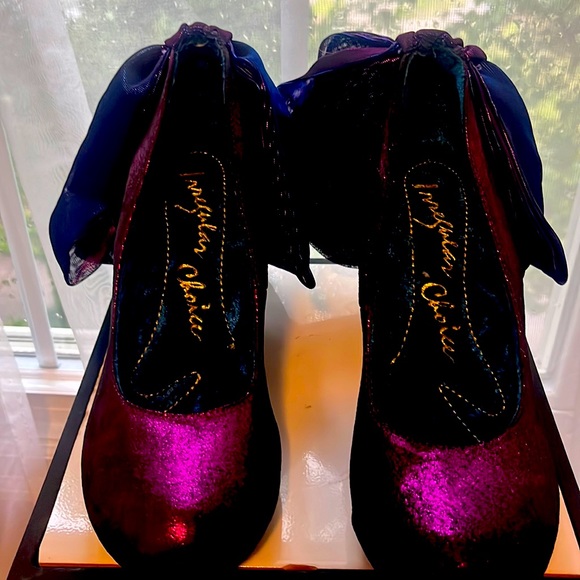 Irregular Choice Shoes - Irregular Choice vintage Heels with Huge bow! Size 39.